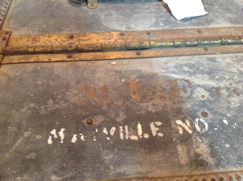 lot 82 image: Vintage Steamer Chest