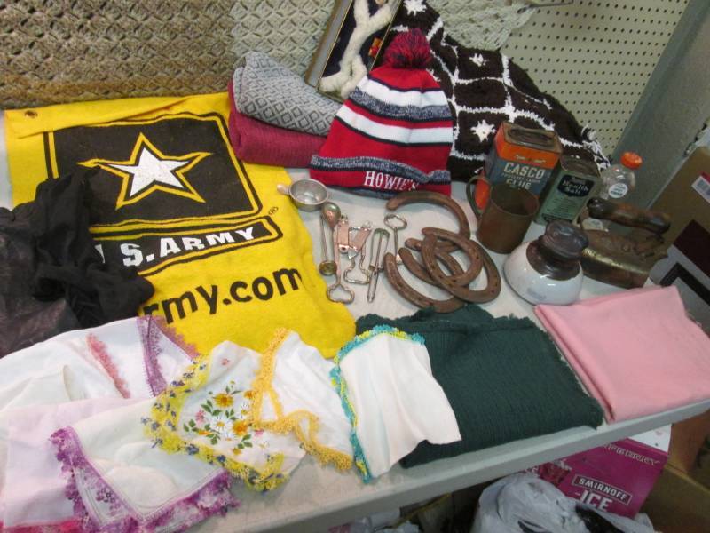 lot 3 image: Lot of Misc Vintage and Other See P...