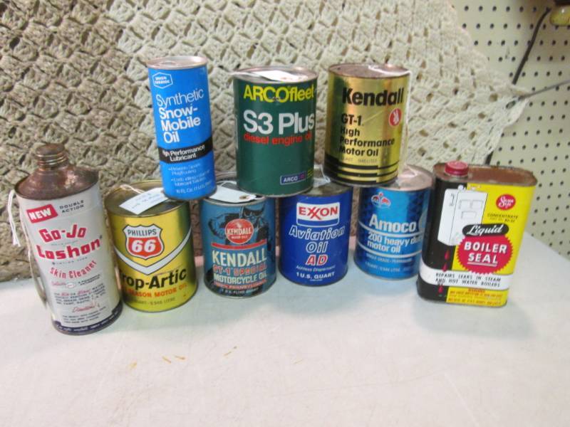 lot 9 image: Lot of Vintage Oil Cans Etc  RM1...