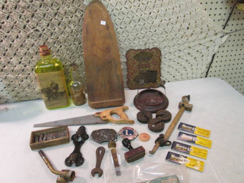 lot 11 image: Lot of Misc Vintage See All Photos ...