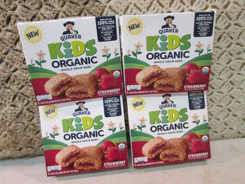 lot 91 image: 4 Boxes of Quaker Kids Organic Stra...