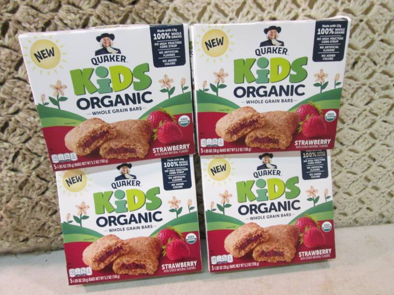 lot 93 image: 4 Boxes of Quaker Kids Organic Stra...