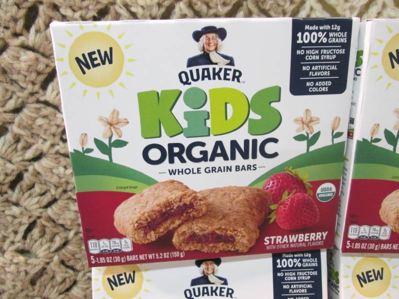 lot 94 image: 4 Boxes of Quaker Kids Organic Stra...