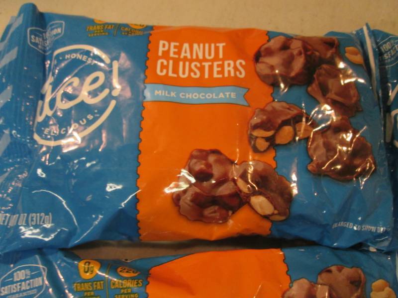 lot 130 image: 5 Bags of Milk Chocolate Peanut Clu...