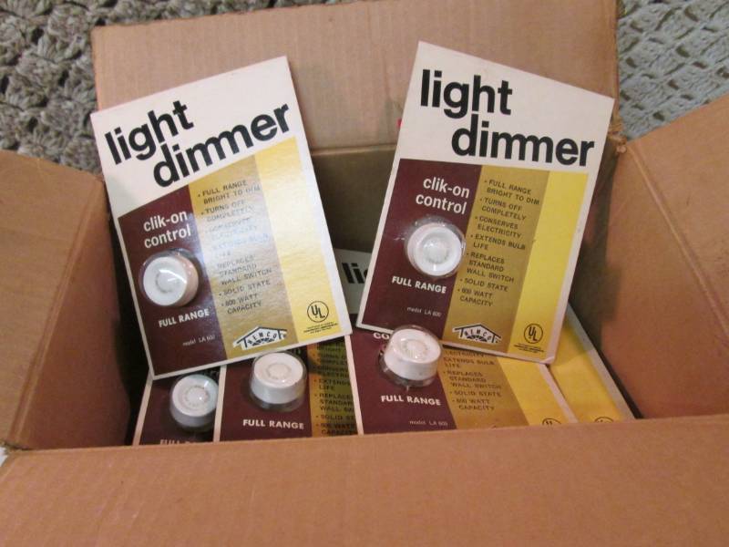 lot 154 image: Lot of 6 Full Range Light Dimmer Co...