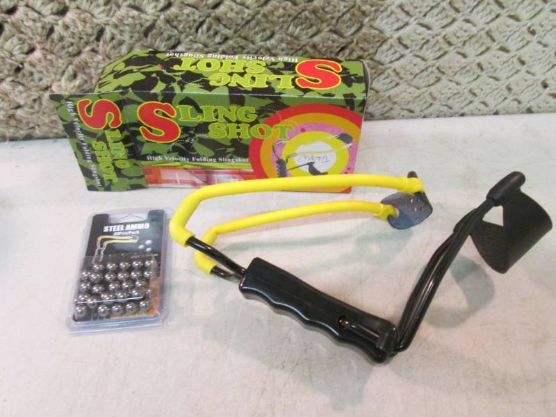 lot 160 image: High Velocity Folding Slingshot Wri...
