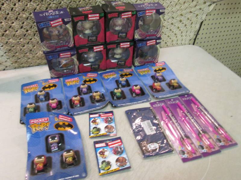 lot 180 image: Batman Pocket Pops Dorbz Figures E...