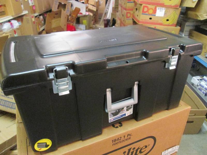 lot 184 image: Sterilite 92 quart Footlocker Stora...