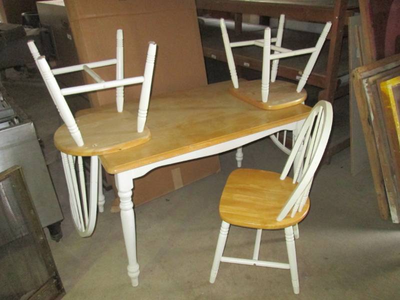 lot 190 image: Solid Wood Table with 3 Chairs Tabl...