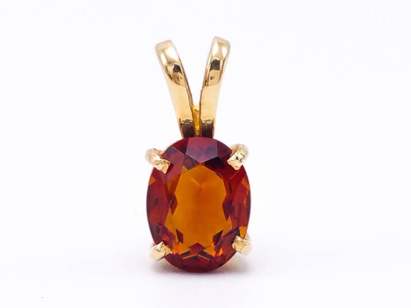 lot 20 image: Lovely Mandarin Garnet Estate Pendant in 14k Yellow Gold