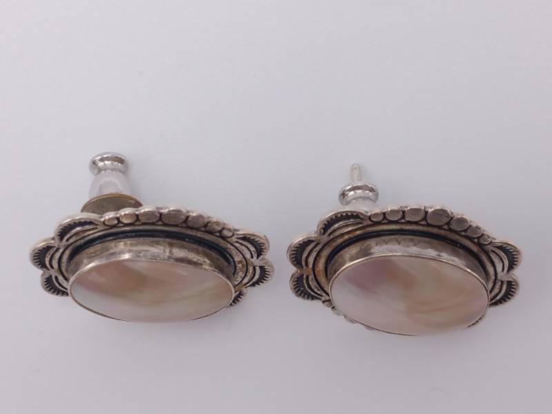 lot 51 image: Vintage QT Signed Navajo Mother-of-Pearl Sterling Silver Estate Earrings