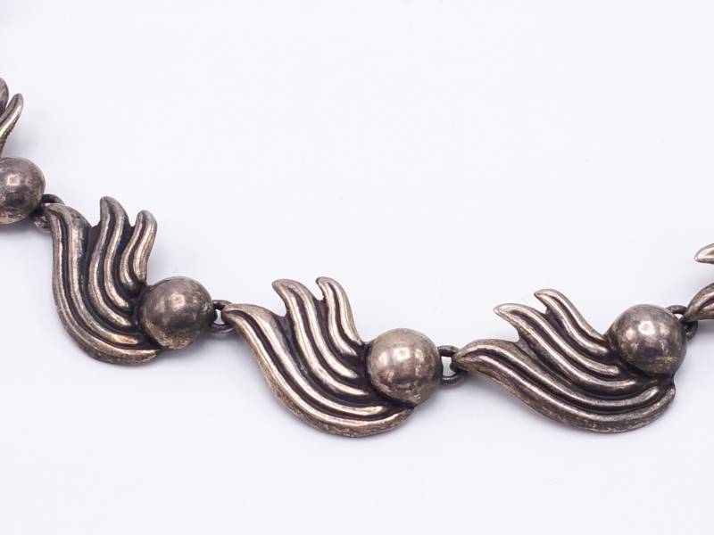 lot 57 image: Antonio Reina Taxco Sterling Silver Designer Signed Estate Necklace