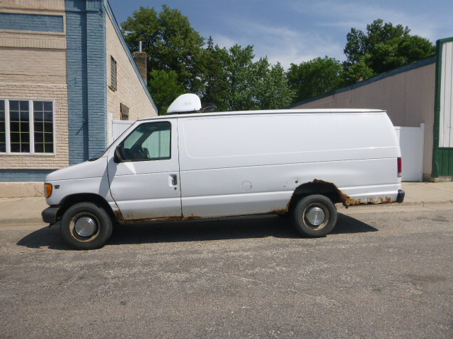 2002 Ford E-350 Van