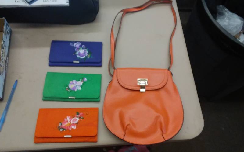 lot 32 image: 1-Orange Shoulder Bag, 3-Wallets