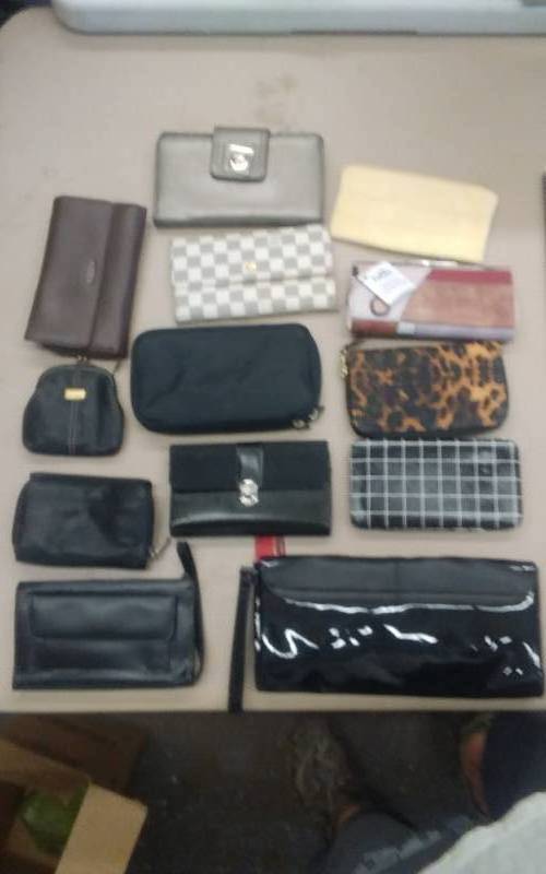 lot 35 image: Lot Of Assorted Wallets & Clutches