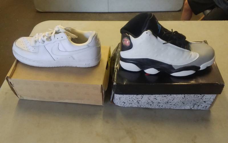 lot 58 image: 2-Pair Shoes Mens Size 7-12