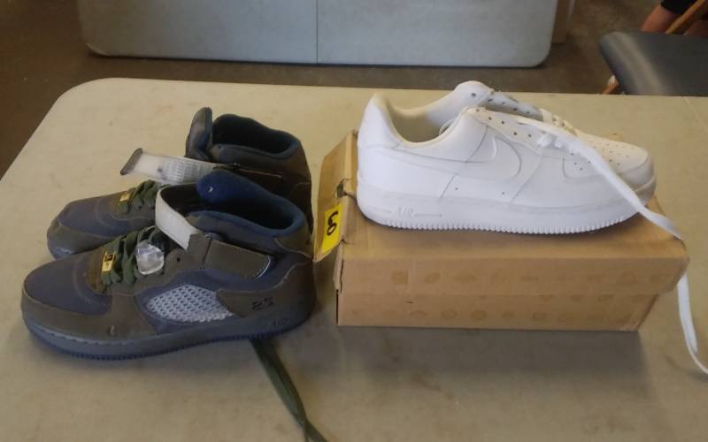lot 60 image: 2-Pair Shoes Mens Size 7-12