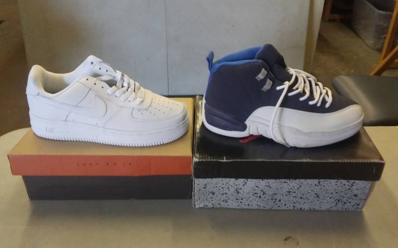 lot 62 image: 2-Pair Shoes Mens Size 7-12