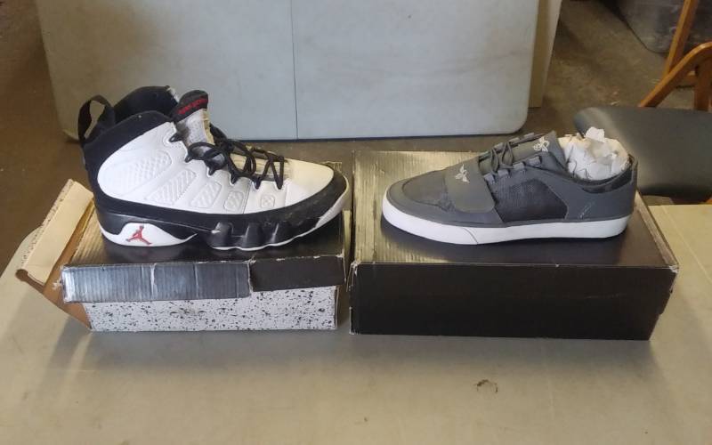 lot 66 image: 2-Pair Shoes Mens Size 8