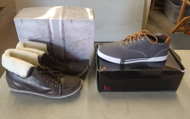 lot 78 image: 2-Pair Shoes Mens Size 11