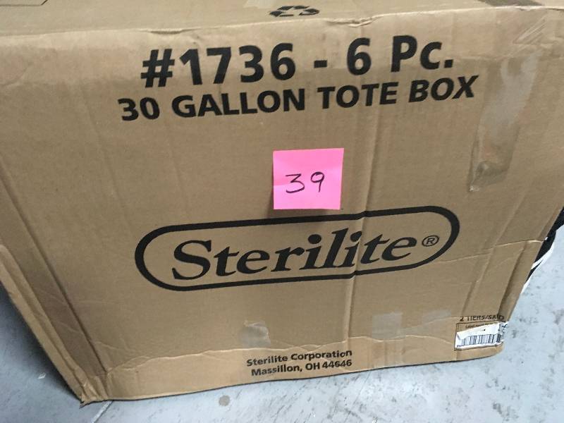 Sterilite 30 Gallon Tote Box 6 PC in good condition