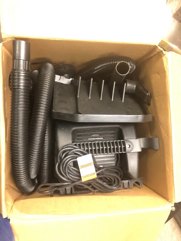 RIDGID Stor-N-Go 5 Gal. 5.0-Peak HP Wet Dry Vac in good conditions