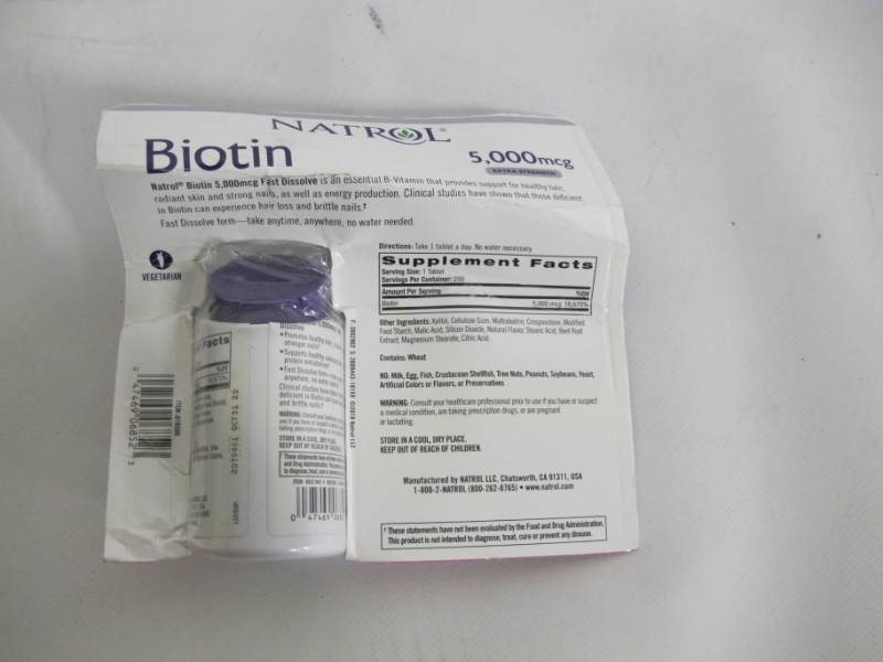 lot 72 image: Natrol Biotin 5000mcg Fast Dissolve, Tablets Strawberry - 250 Tablets - NEW  Damaged