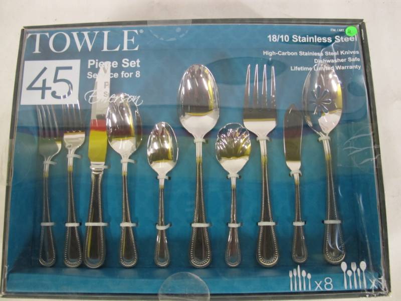 lot 5 image: Wallace Emerson 45-Piece Flatware Set