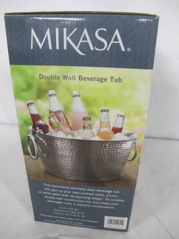 lot 15 image: Mikasa Hammered Stainless Steel Beverage Tub - 12 Qt