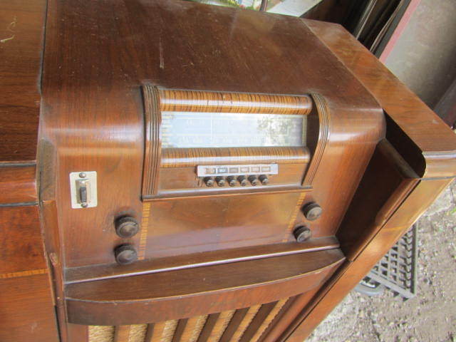 Antique Philco Floor Radio