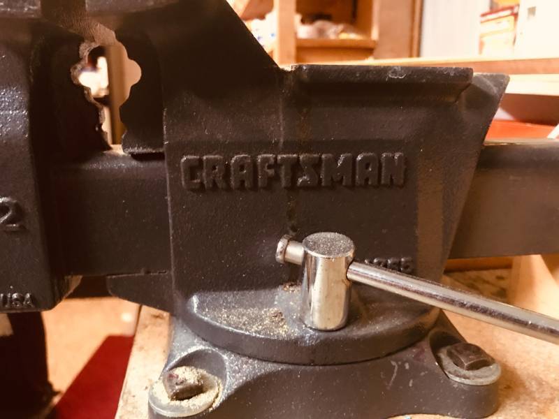 lot 49 image: Craftsman Bench Vice