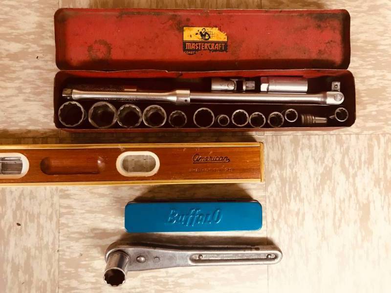 lot 57 image: Vintage  Master Craft Sockets  American Level  Black hawk Rachet, Etc.