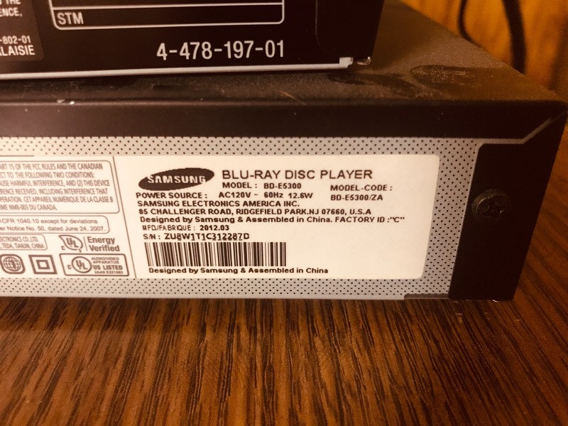 lot 119 image: Samsung  Sony  Blue Ray Players