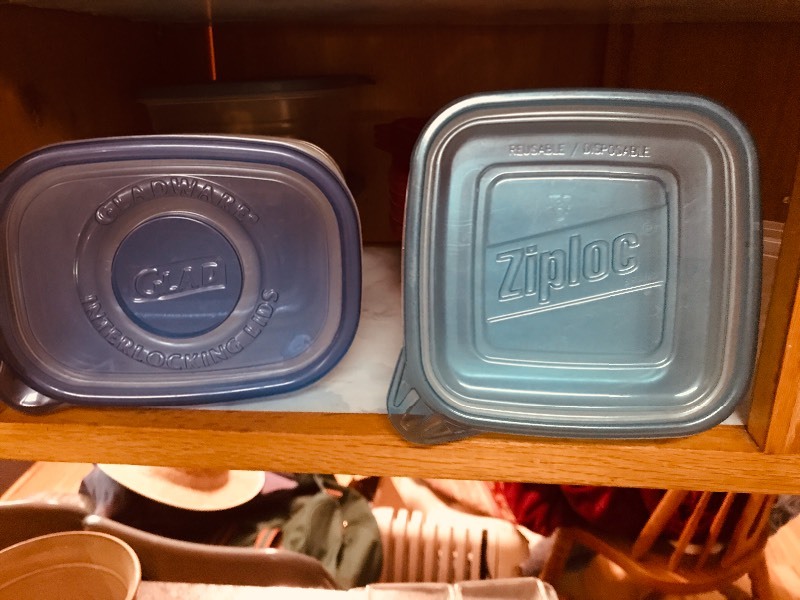 lot 196 image: Glad, Ziploc Plastic Container sets