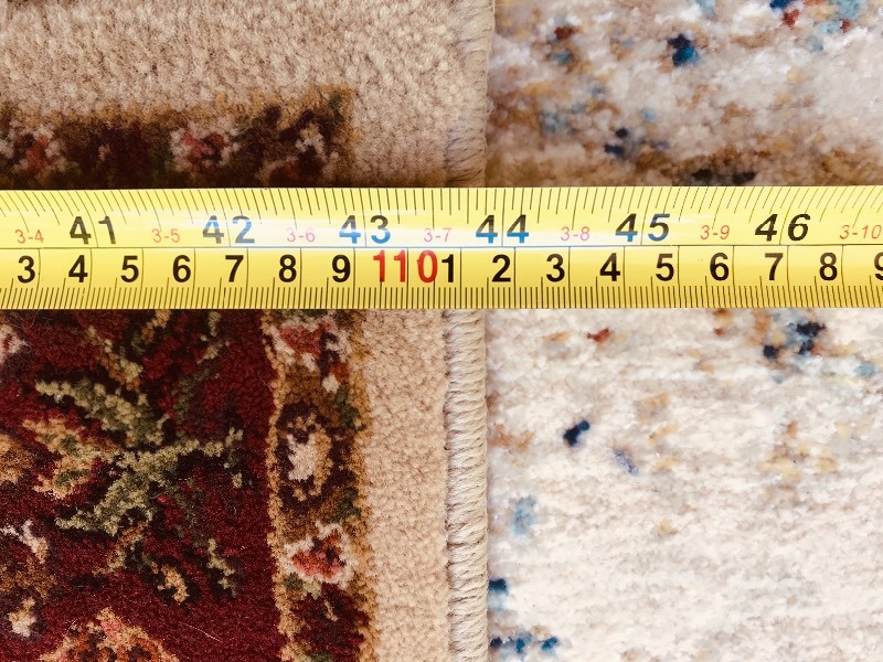 lot 226 image: Area Rug 44L x 25W