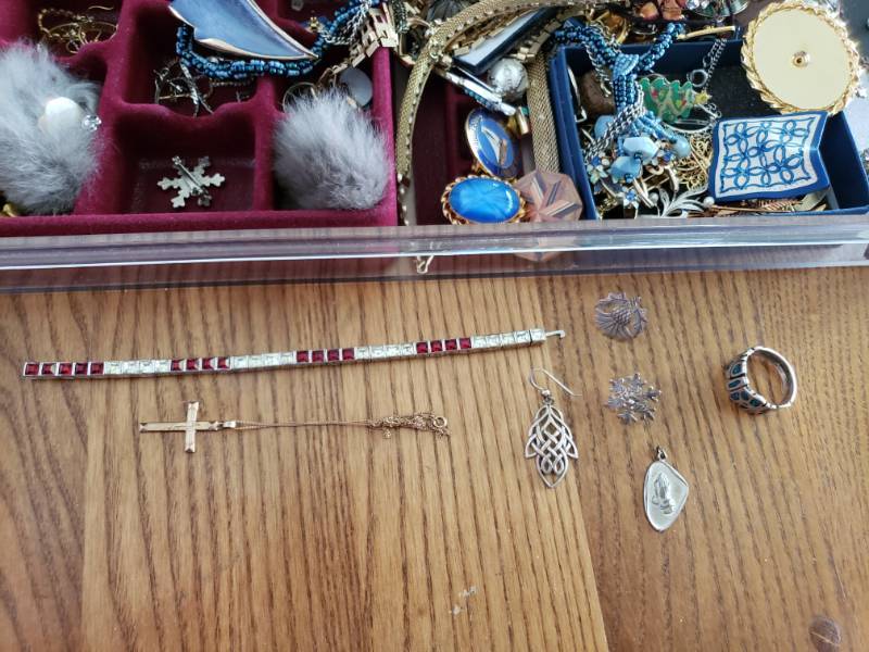 lot 177 image: Assorted Jewelry Etc.
