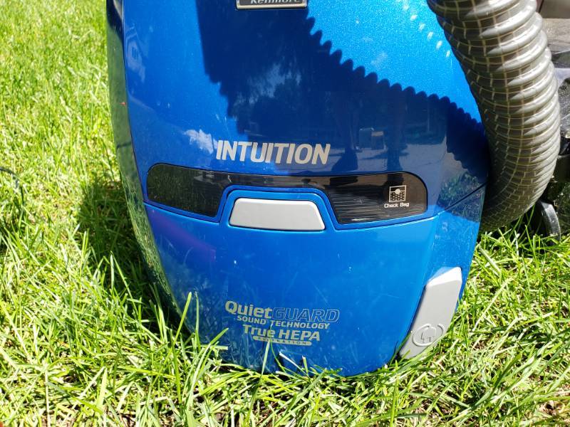 lot 257 image: Hoover Wind Tunnel  Intuition  Dyson  Sidewinder