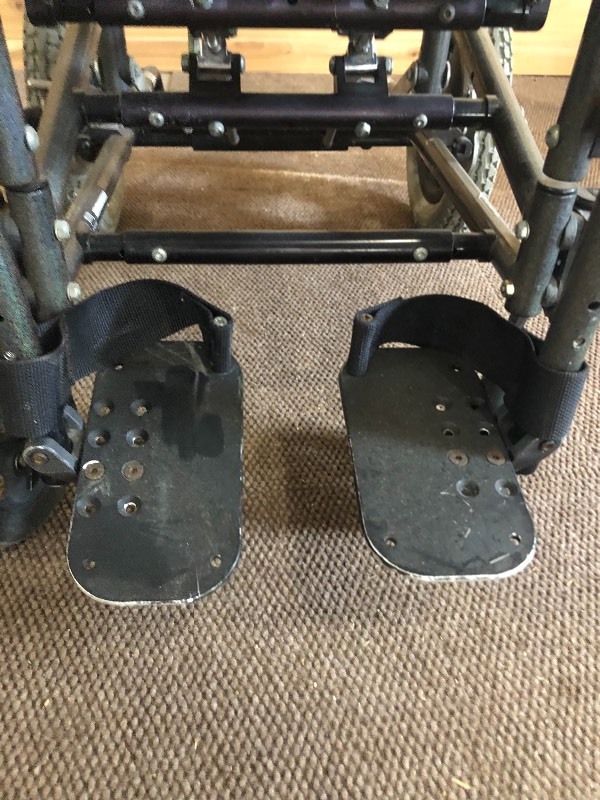 lot 10 image: Wheel Chair