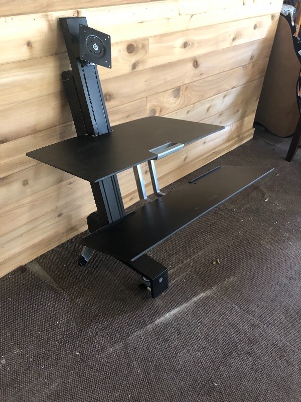 lot 13 image: MSRP $500&nbspErgotron WorkFit-S Sit-Stand Monitor Workstation - Excellent Condition