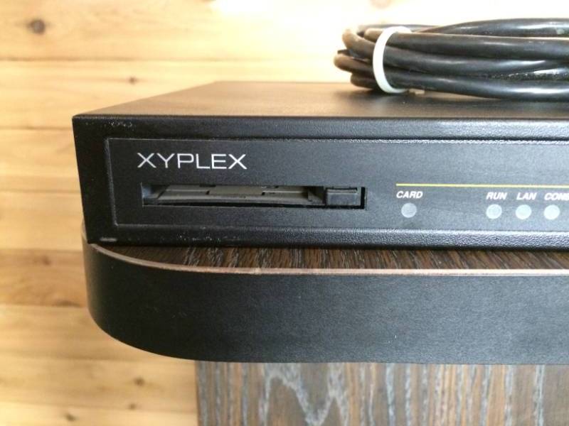 lot 62 image: Xyplex  Max Server 1620 Terminal Server