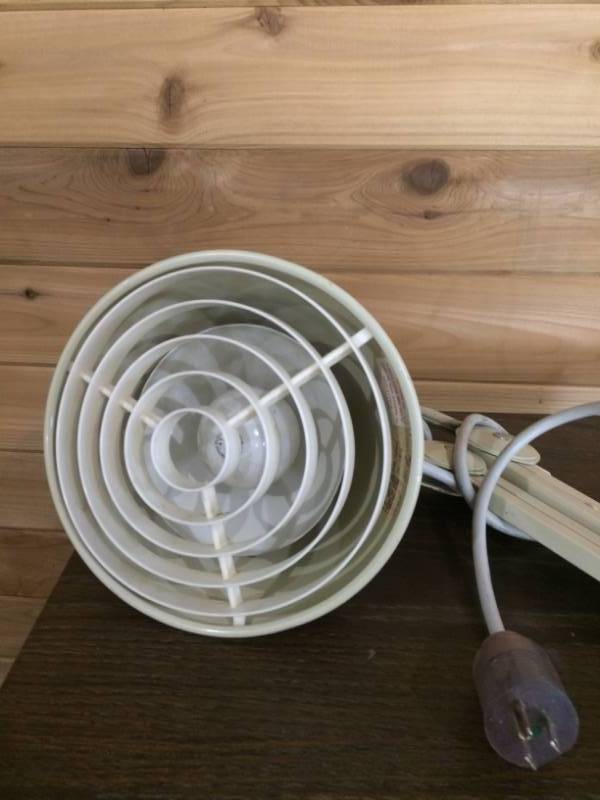 lot 32 image: Medical Lamp