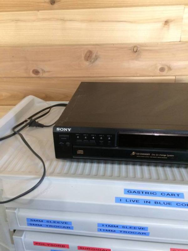 lot 39 image: Sony Compact Disc 5 CD Changer