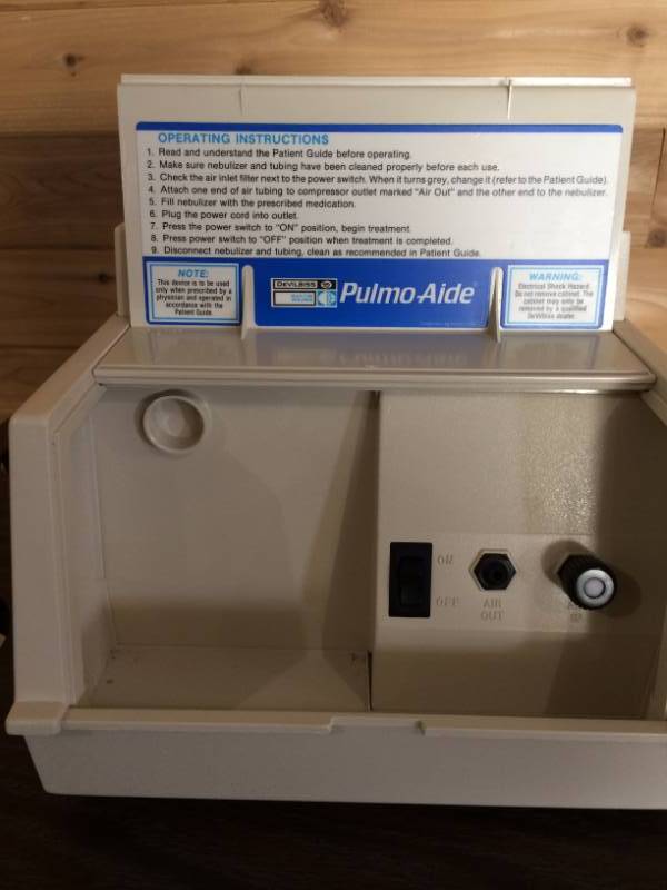 lot 46 image: DeVILBISS PULMO AIDE NEBULIZERCOMPRESSOR Model 5610D