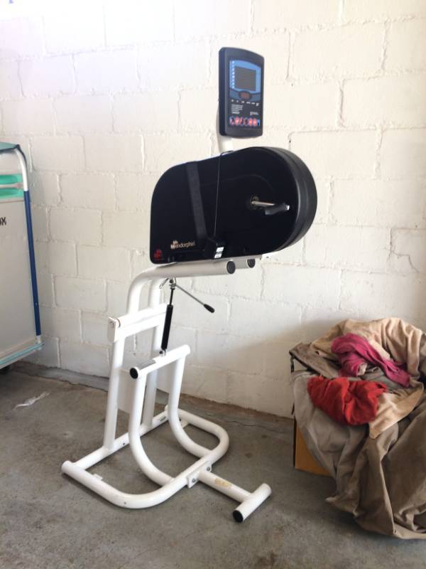 lot 70 image: MSRP $3000 Endorphin UBE E2 Physical Therapy Equipment Ergometer with Soft Grip and Adjustable Stand - Working Condition - Please see pictures for cosmetic condition