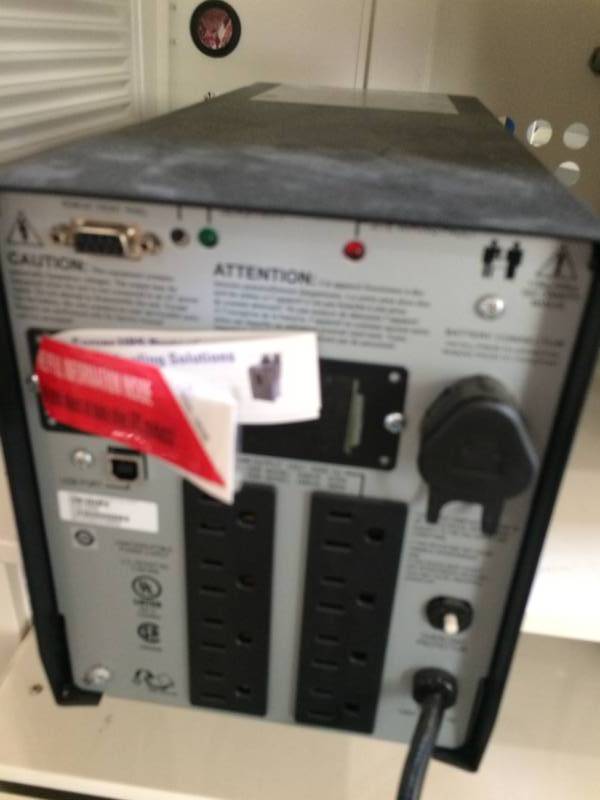 lot 71 image: APC SUA1000XL Smart-UPS XL 1000 VA 120 V UPS with USB and Serial Interface
