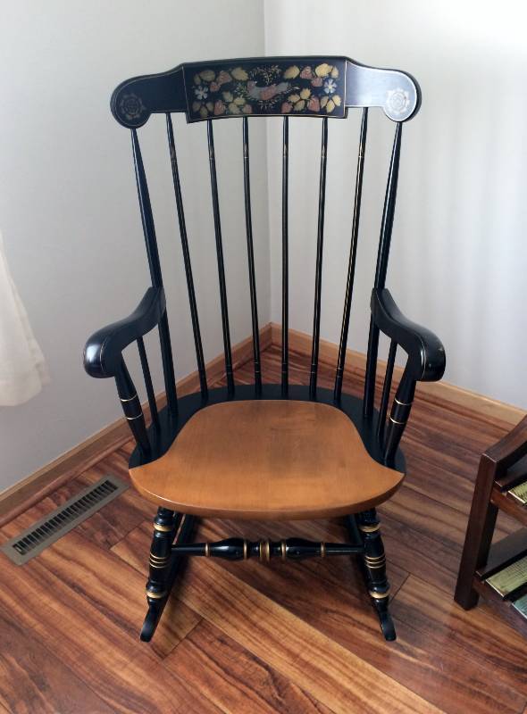 lot 9 image: LIMITED EDITION ETHAN ALLEN BOSTON ROCKER WITH TWO TONED WOOD & PARTRIDGE STENCIL BACK - NICE CONDITION - BACK OF ROCKER BASE HAS WEAR