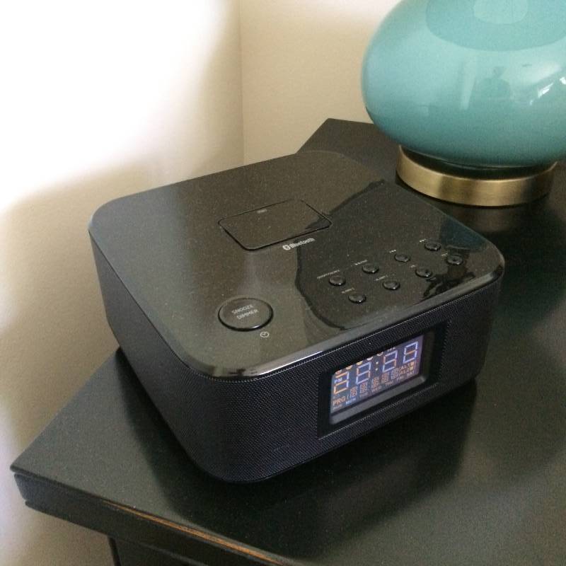 lot 17 image: INTERTEK BLUETOOTH CLOCK RADIO - EXCELLENT WORKING CONDITION 