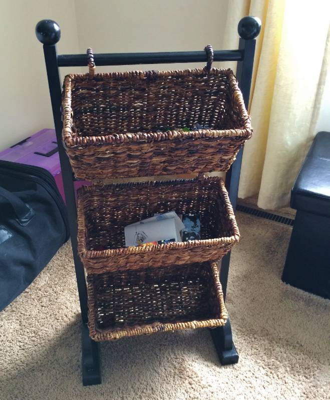 lot 22 image: IRON AND WOVEN 3 TIER BASKETS STORAGE HOLDER - EXCELLENT CONDITION