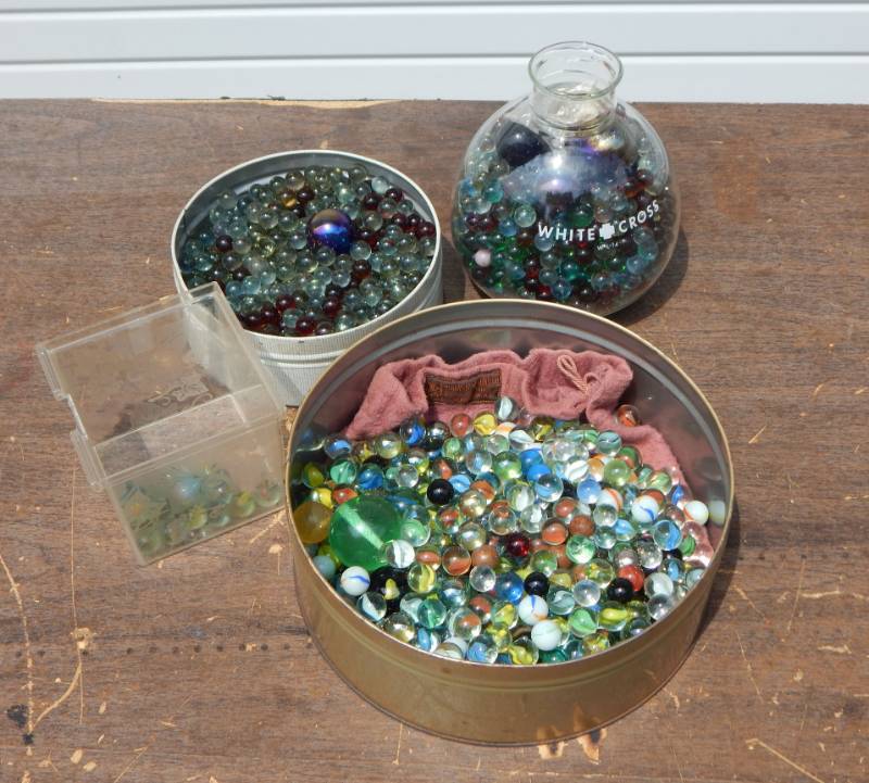 lot 15 image: Large Lot of Marbles and Shooters