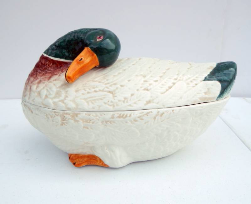 lot 24 image: Large Vintage Bassano Italian Cermaic Duck Theme Tureen